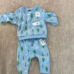 Old Navy Blue and Green Tree Print Kids Matching Set